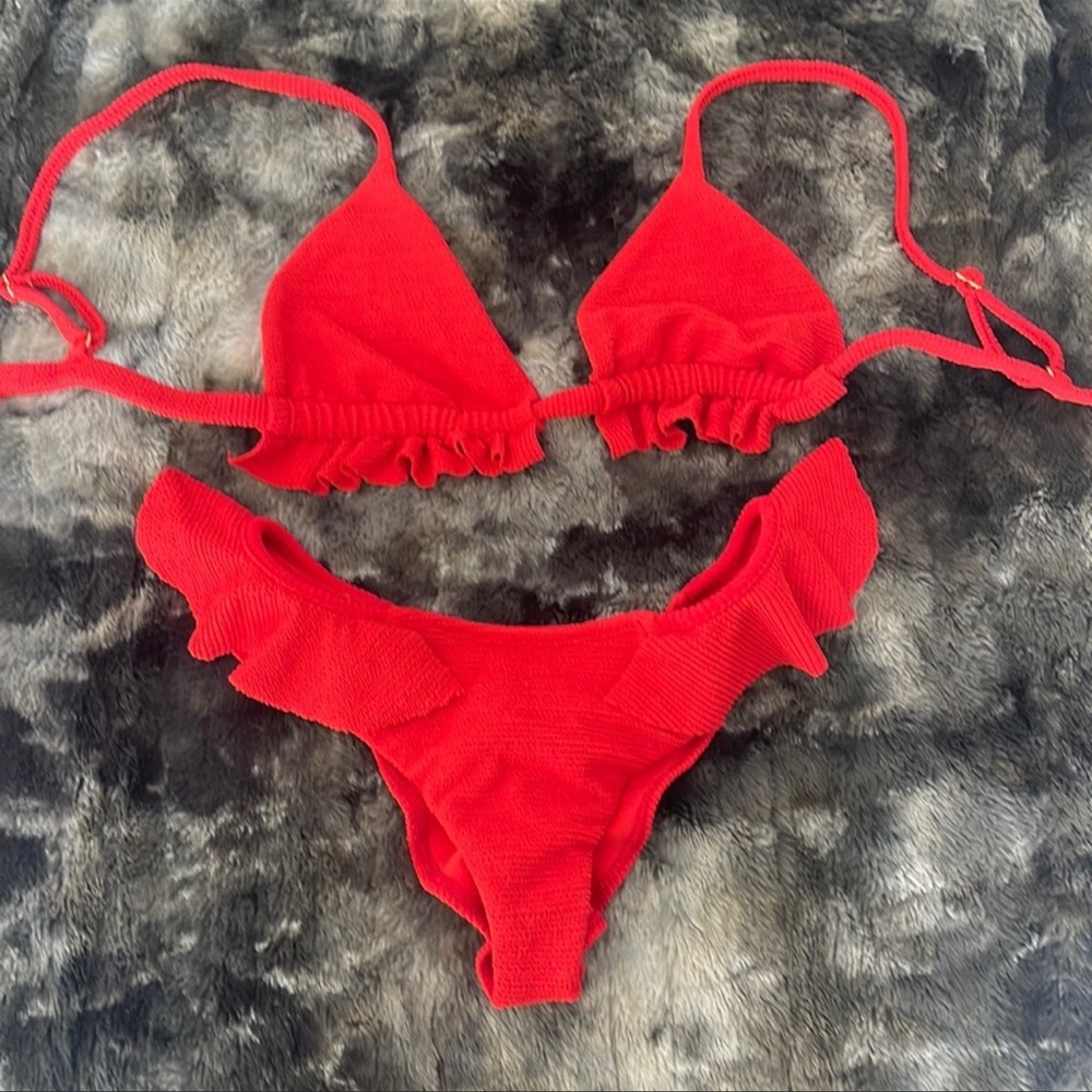 Montce bottom red ruffle medium or small.